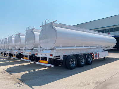 The manufacturing of tank bodies for tank cars strictly follows industry safety standards