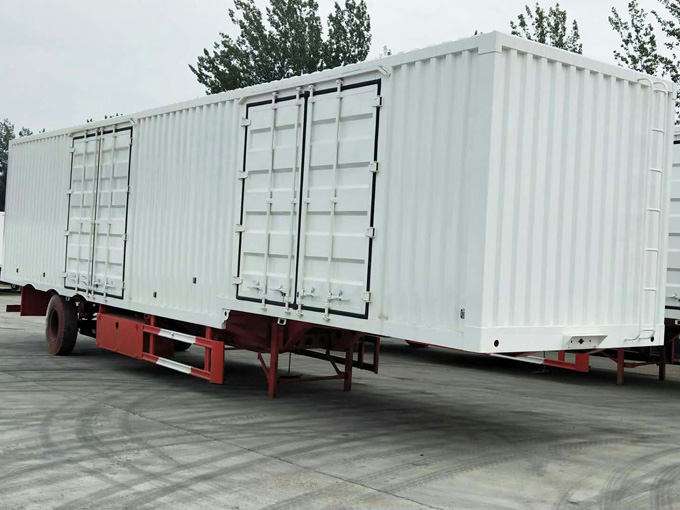 Van semi-trailer