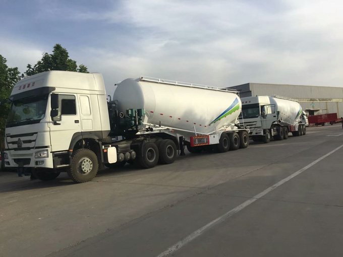 Foreign trade tank truck